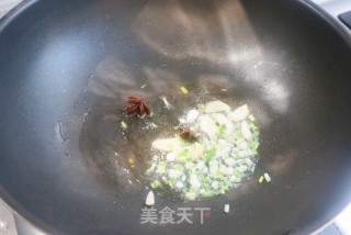 红烧鸡爪的做法步骤：3