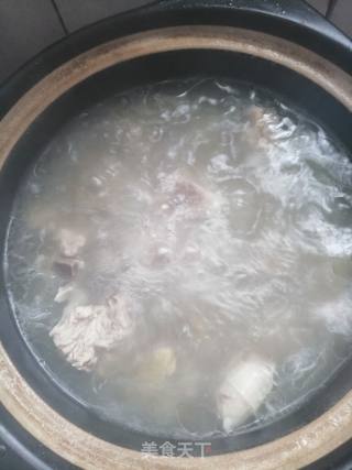 排骨蘑菇汤的做法步骤：5