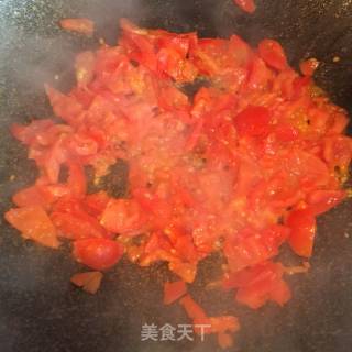 圣女果烩金针菇的做法步骤：3