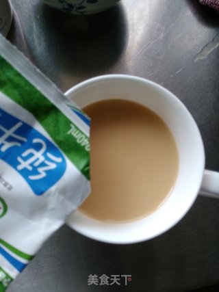 奶茶的做法步骤：4