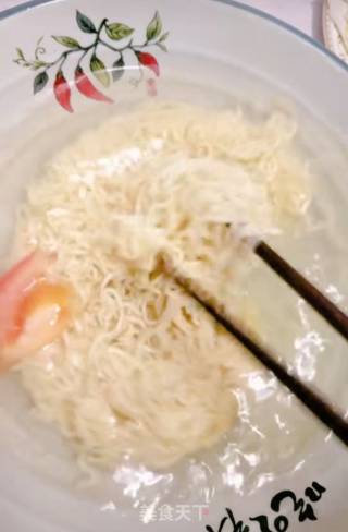 炒方便面的做法步骤：1