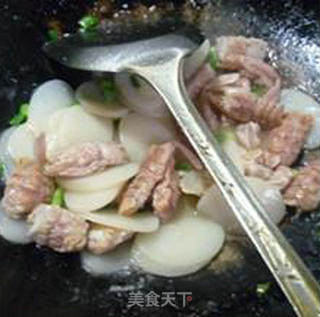 虾蛄炒年糕的做法步骤：11