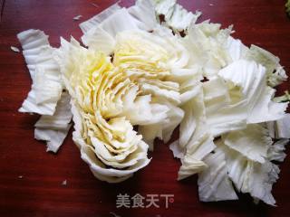 #团圆饭#木耳炒白菜的做法步骤：1