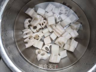 凉拌藕丁的做法步骤：4