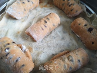 红糖红豆卷的做法步骤：8