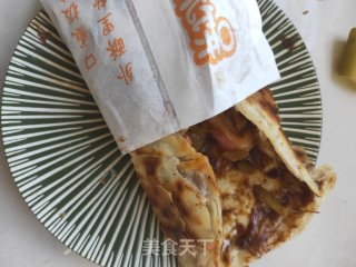 街头手抓饼的吃法----懒人必备早餐的做法步骤：8
