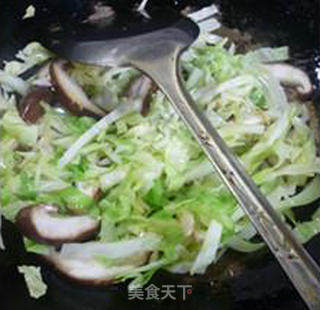 香菇素炒面的做法步骤：7