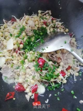 豌豆芽炒肉丝的做法步骤：7