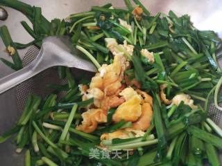 韭菜炒鸡蛋的做法步骤：4