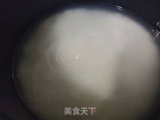 菠萝糯米饭的做法步骤：2