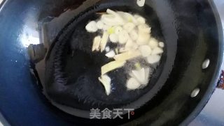 黑椒口蘑炒肉的做法步骤：7