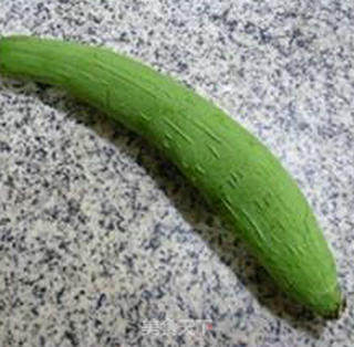 虾皮紫菜丝瓜汤的做法步骤：1