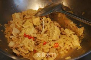 酸菜猪肉炖冻豆腐的做法步骤：10