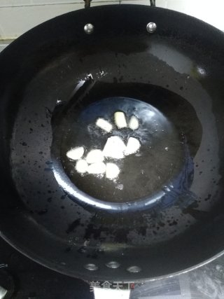 蒜香油麦菜的做法步骤：4