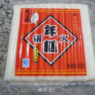 剁椒鸡蛋炒年糕的做法步骤：1