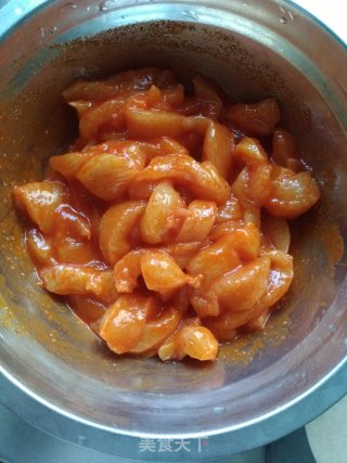 奥尔良鸡肉夹馍的做法步骤：3