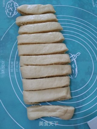 椰蓉面包棒的做法步骤：6