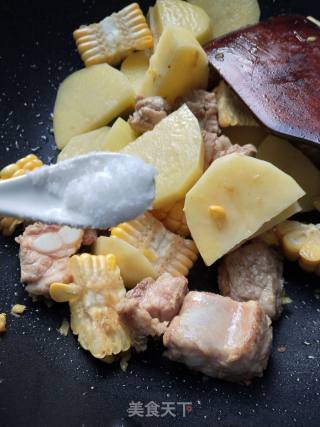 玉米土豆烧排骨的做法步骤：5