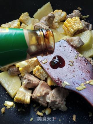 玉米土豆烧排骨的做法步骤：6