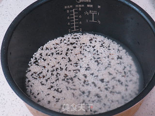 自制好吃软糯的【黑米八宝饭】的做法步骤：2