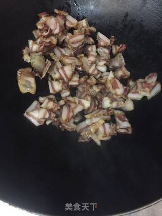 冬笋炒腊肉的做法步骤：3