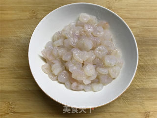 虾仁油面筋的做法步骤：2
