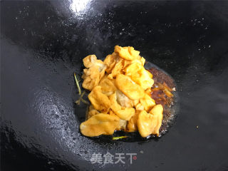 虾仁油面筋的做法步骤：7
