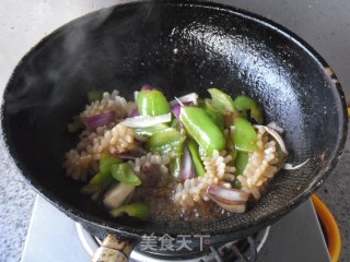 辣炒墨鱼花的做法步骤：10