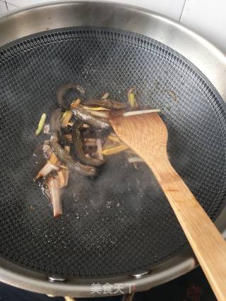 黄瓜炒海参的做法步骤：7