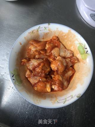奥尔良炸小鸡腿的做法步骤：3