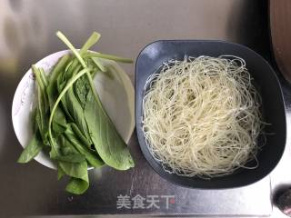 早餐冷面的做法步骤：1