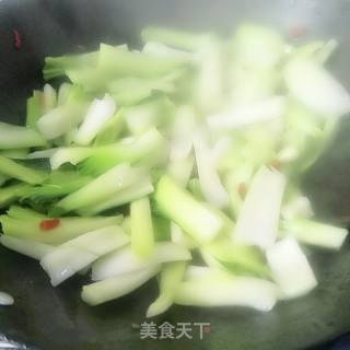 素炒白菜梗的做法步骤：4