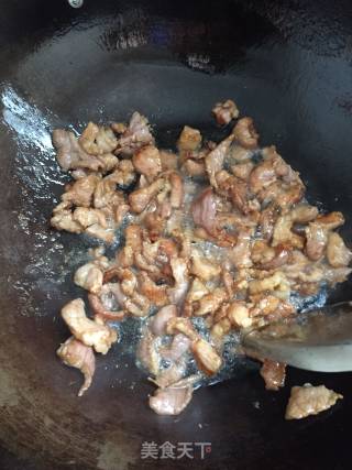 大蒜炒肉的做法步骤：4