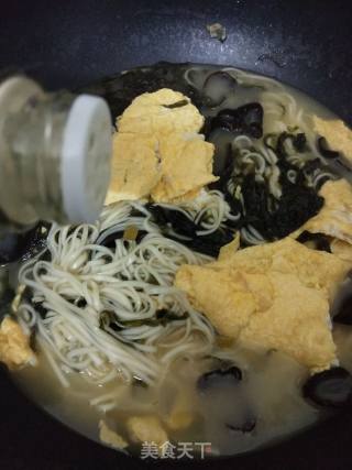 紫菜蛋汤面的做法步骤：8
