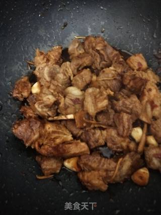 胡萝卜土豆烧牛腩的做法步骤：8