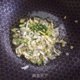 葱油饸饹的做法步骤：2
