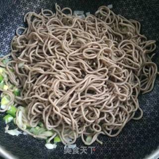 葱油饸饹的做法步骤：3