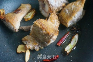 红烧黄花鱼的做法步骤：2