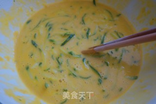 黄瓜鸡蛋饼的做法步骤：4