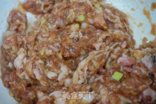 红烩丸子的做法步骤：1