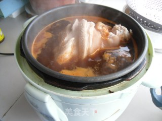 蜜汁猪肘子的做法步骤：8