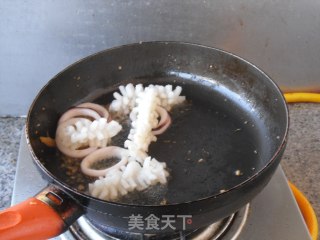 墨鱼花炒韭菜的做法步骤：4