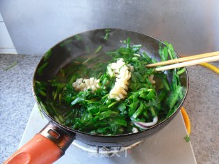 墨鱼花炒韭菜的做法步骤：10