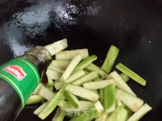 胡萝卜炒丝瓜的做法步骤：5