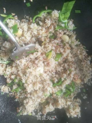 孜然牛肉炒饭的做法步骤：7