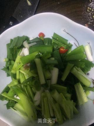 大蒜炒香肠的做法步骤：4
