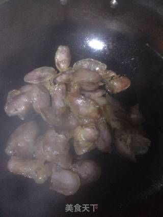大蒜炒香肠的做法步骤：5