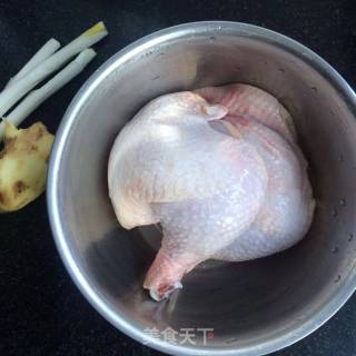 照烧鸡腿的做法步骤：1