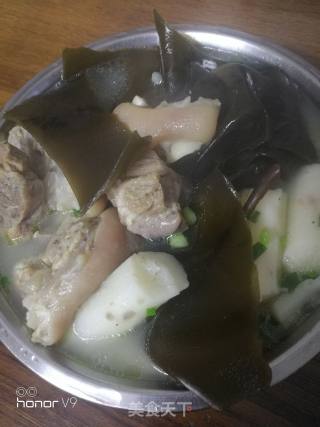 *团圆饭**猪蹄海带山药汤的做法步骤：7