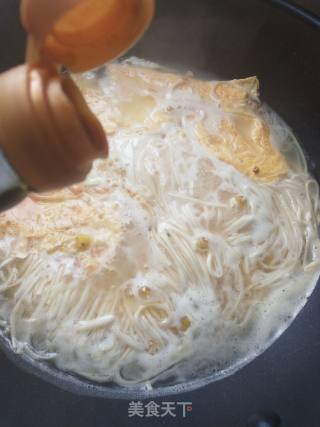 鲜虾鸡蛋面的做法步骤：7